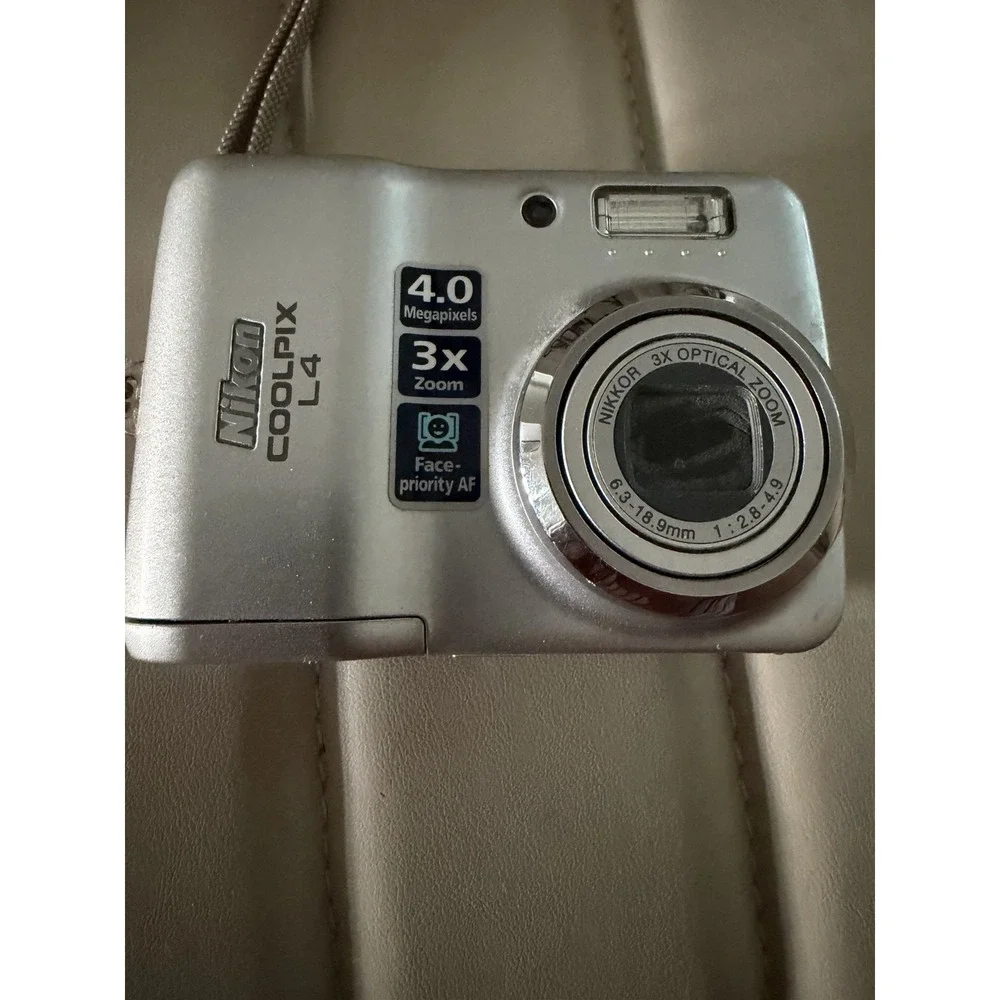 Nikon Coolpix L3 5.1MP Digital Camera Silver 3x Optical Zoom